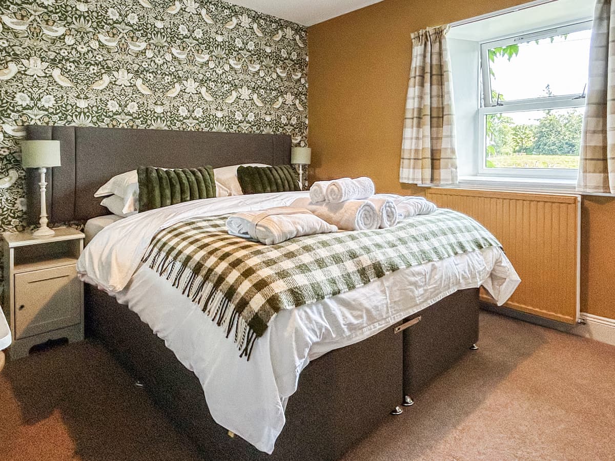 Lochend Chalets - Coach House, listing photograph 4