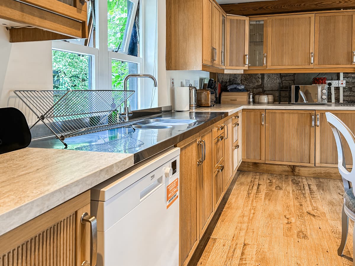 Lochend Chalets - Coach House, listing photograph 7