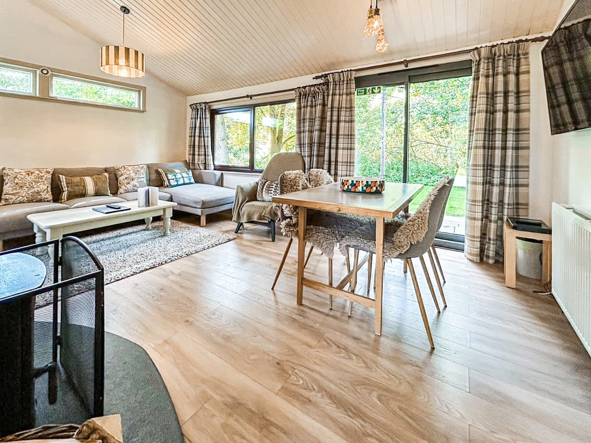 Lochend Chalets - Pine Lodge, listing photograph 4