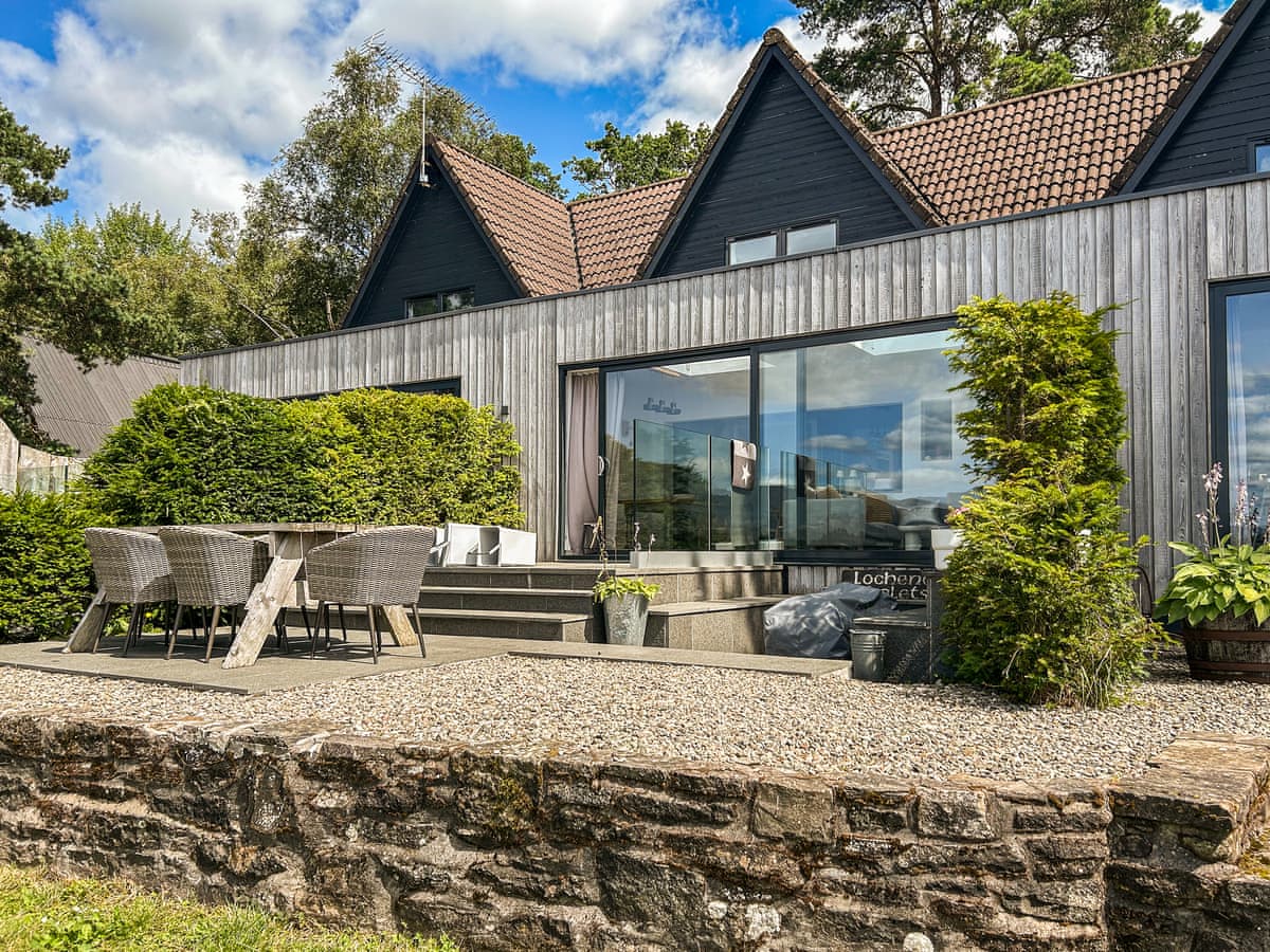 Lochend Chalets - Teal Lodge, listing photograph 2