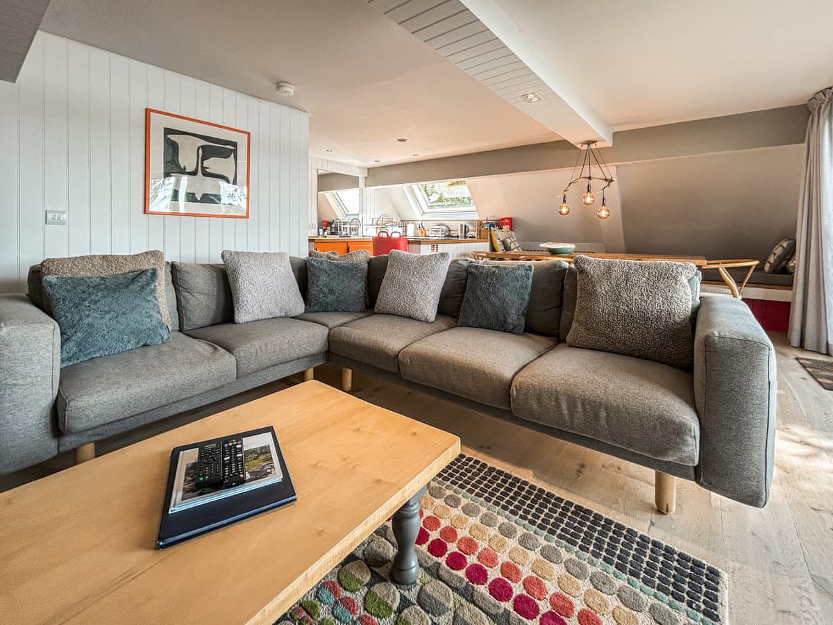 Lochend Chalets - Osprey Lodge, listing photograph 3