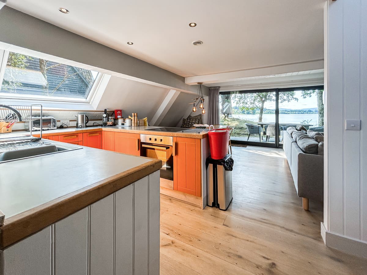 Lochend Chalets - Osprey Lodge, listing photograph 4