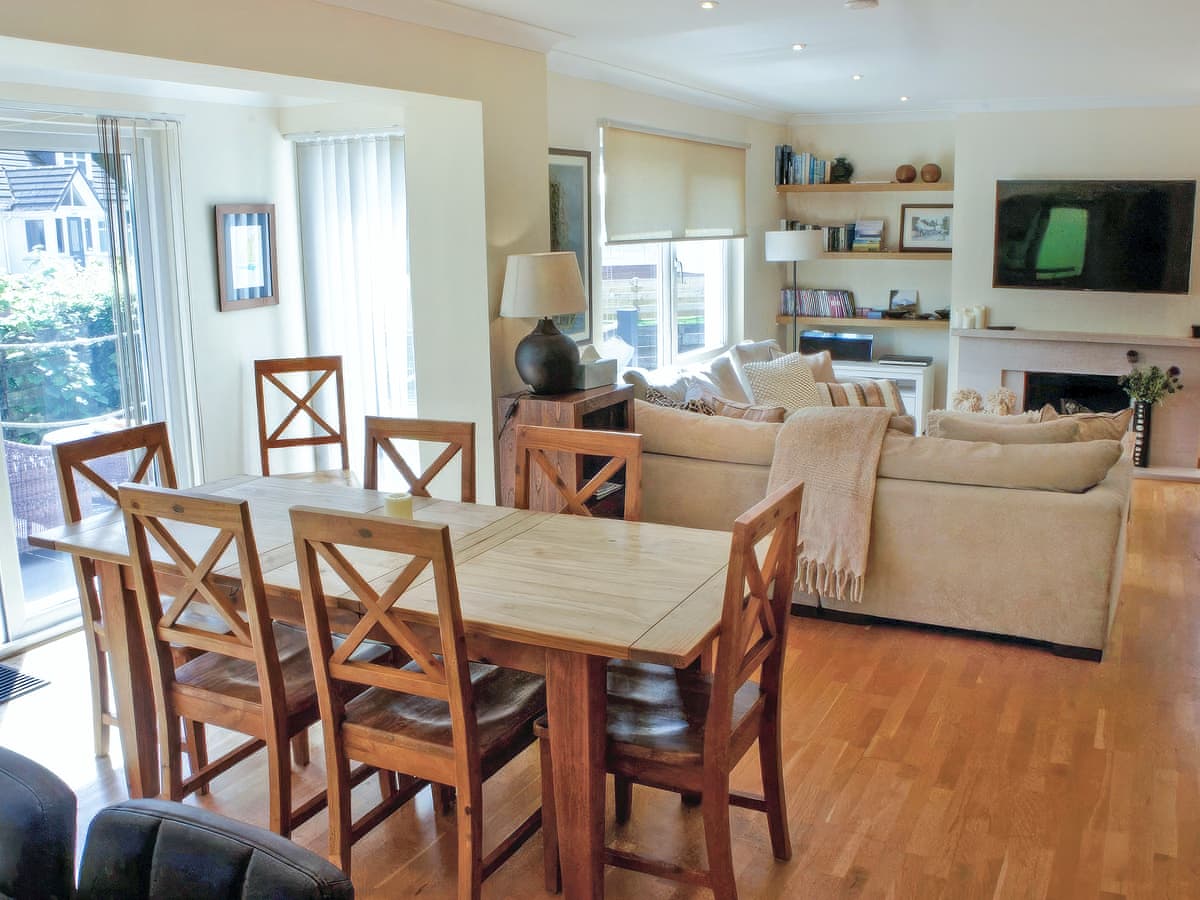 Cloy Lodge, listing photograph 2