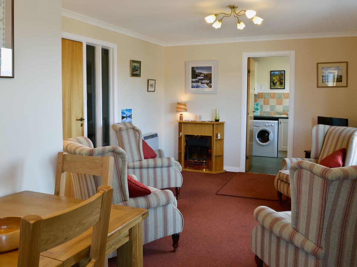 Ferry View, listing photograph 2