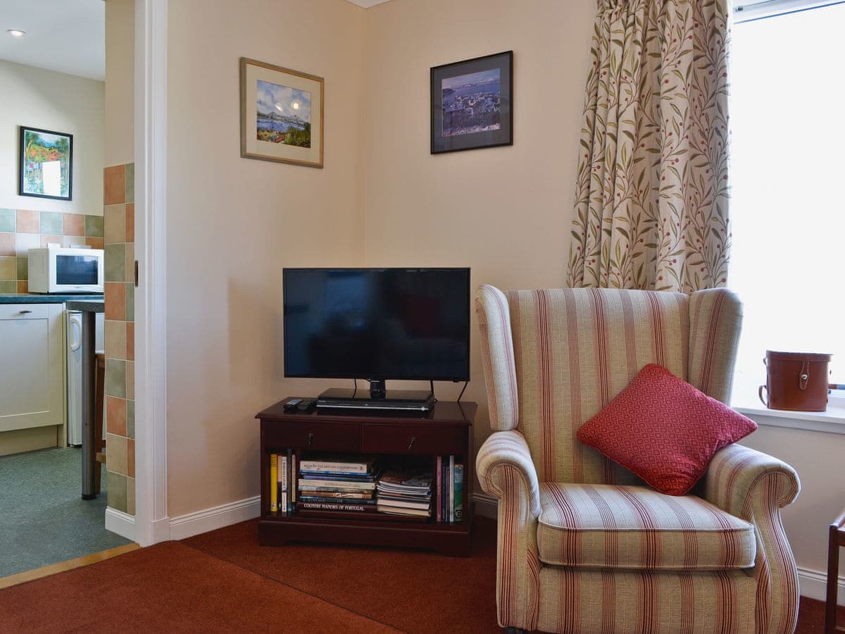 Ferry View, listing photograph 4