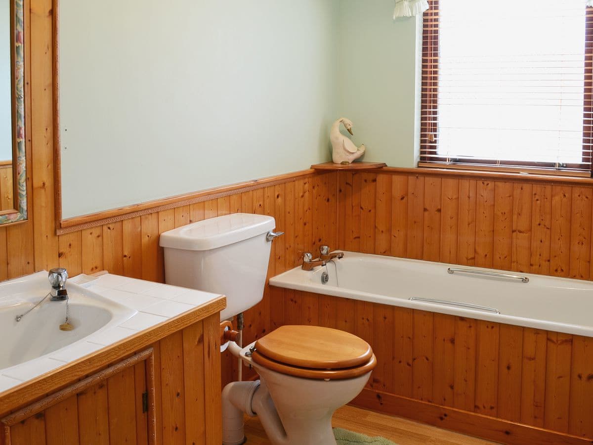 The Cottage, listing photograph 7
