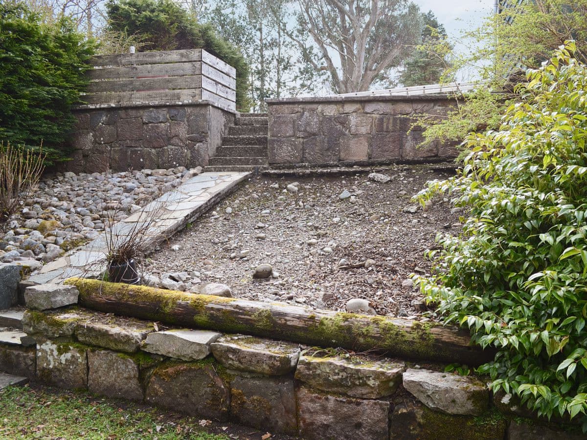 The Cottage, listing photograph 9