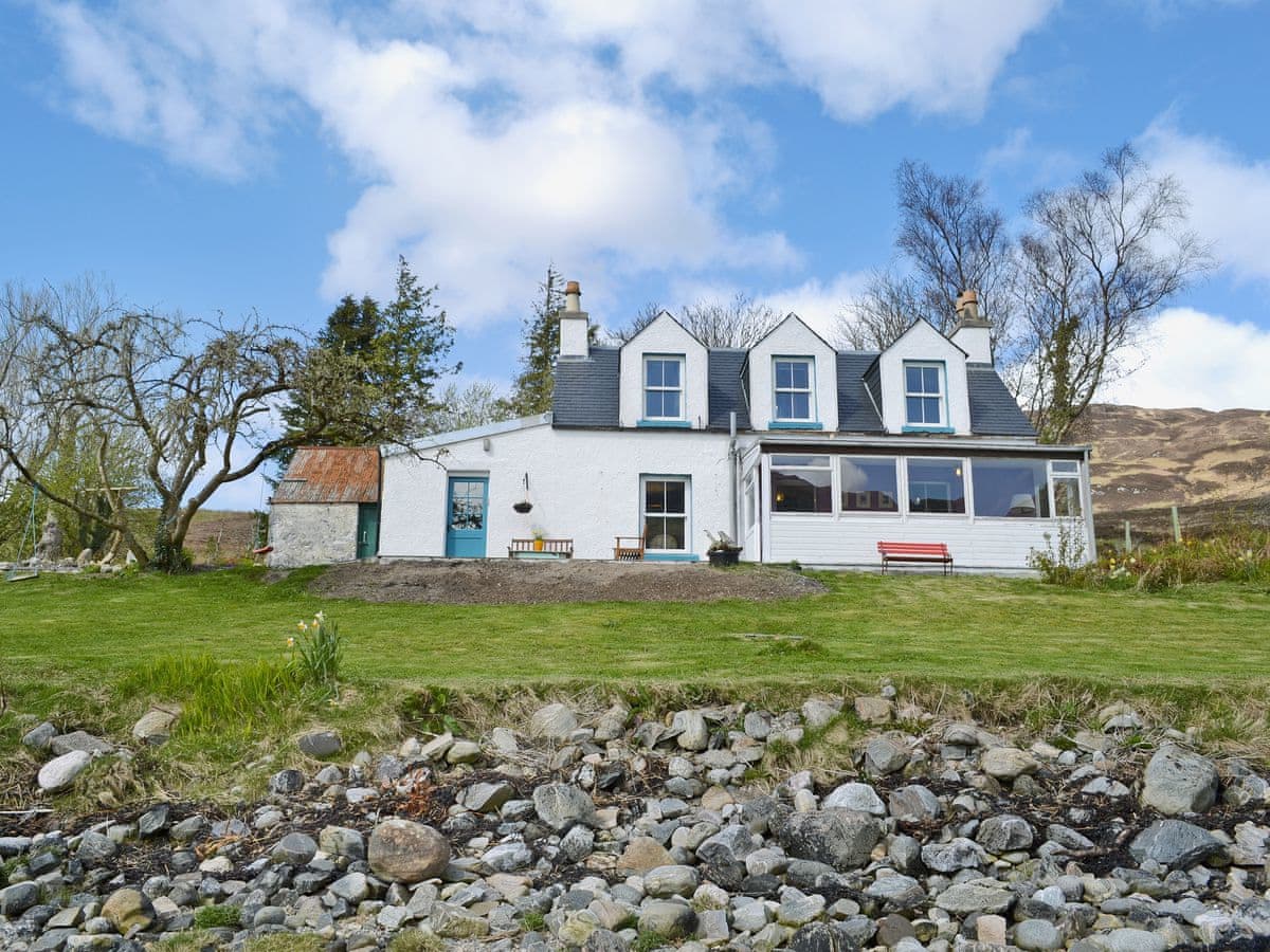 Loch Shore Cottage, listing photograph 2