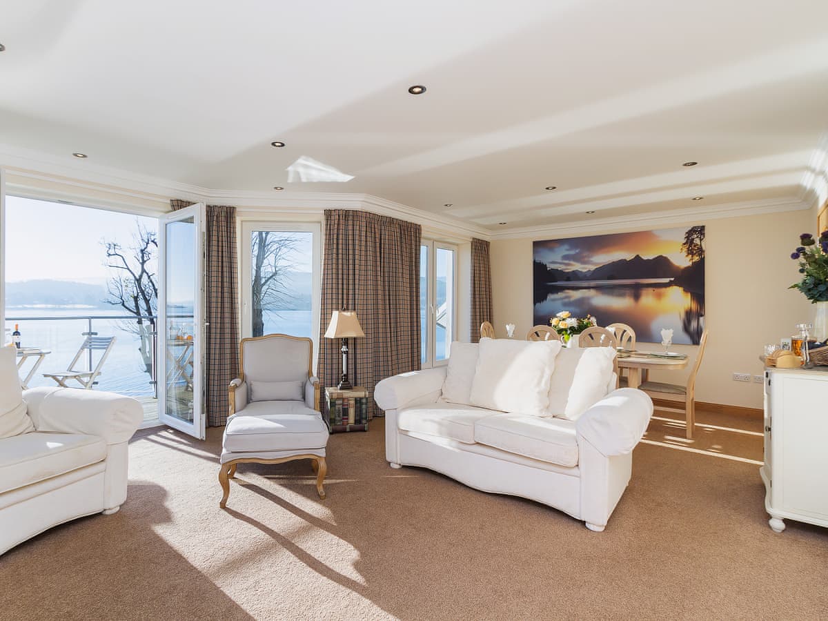 The Penthouse, listing photograph 4