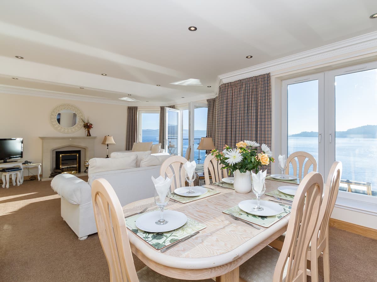 The Penthouse, listing photograph 5