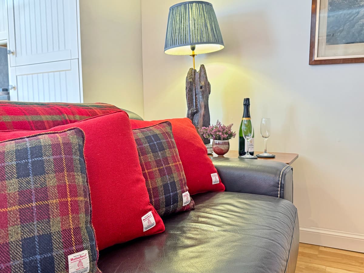 Rispond Estate - The Cottage, listing photograph 9