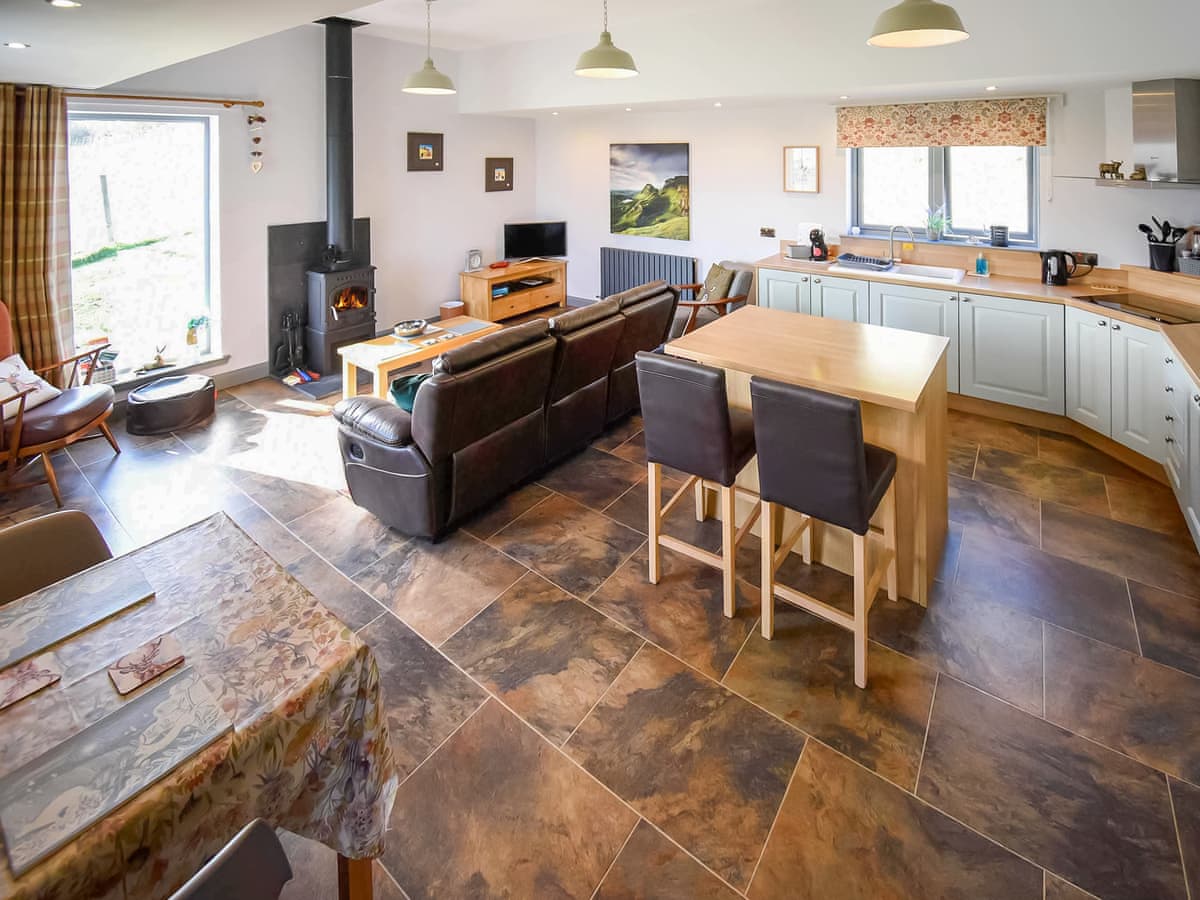 Brogaig Cottages - Quiraing, listing photograph 2