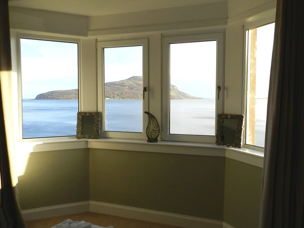 St Brides, listing photograph 10
