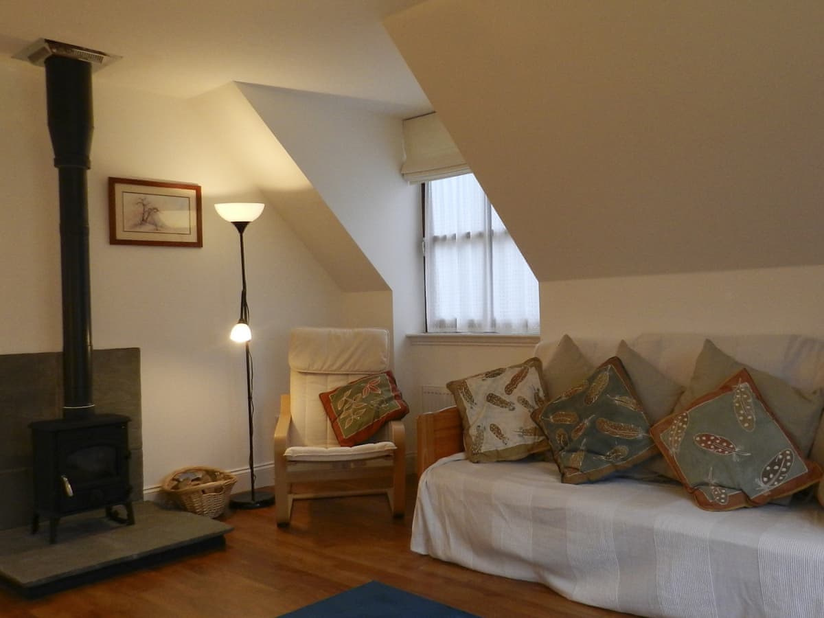 Seaview Cottage, listing photograph 3