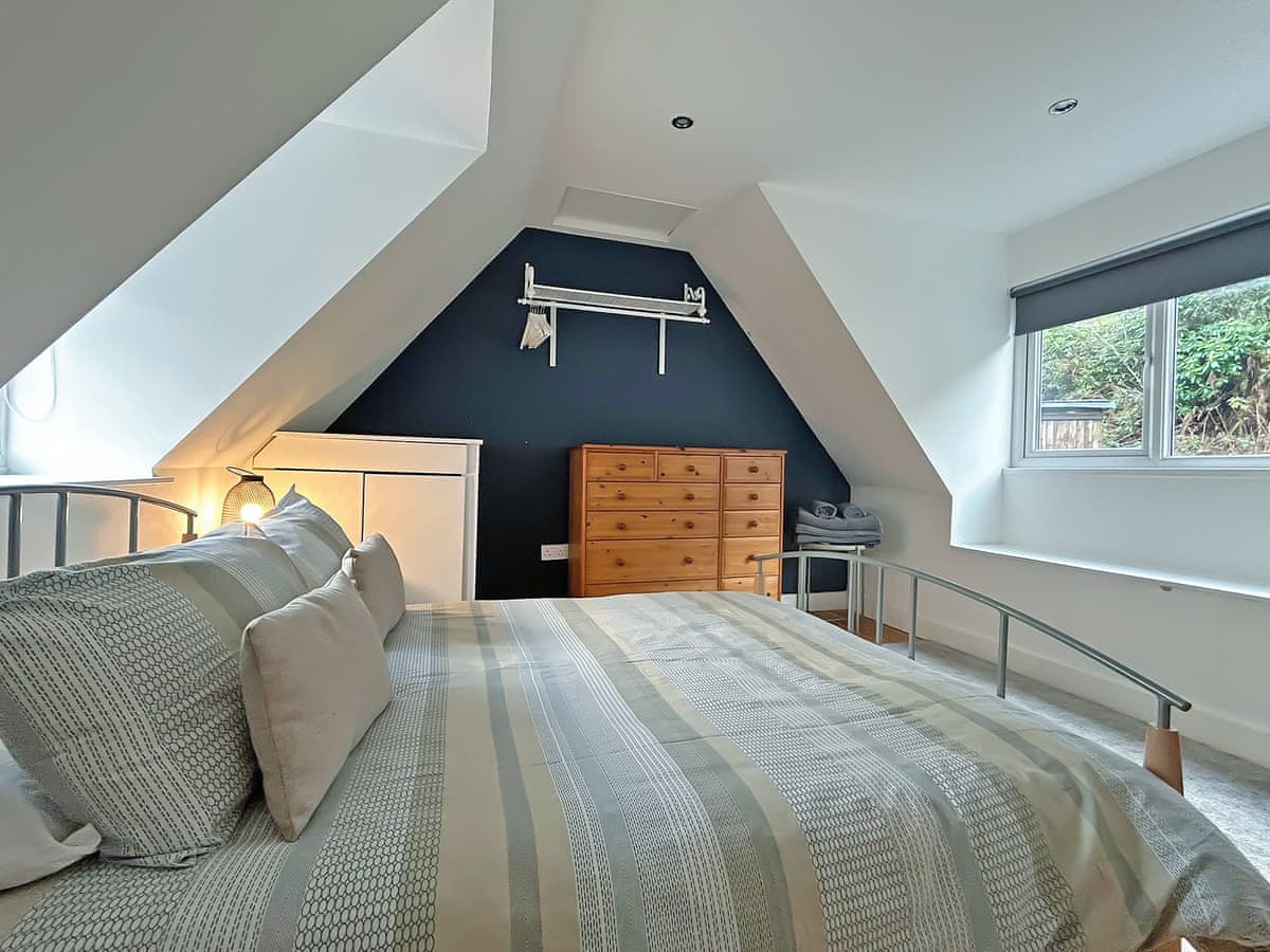 Woodend, listing photograph 5