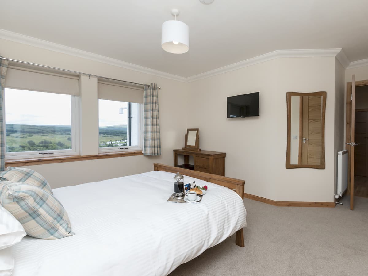 Springbank, listing photograph 11