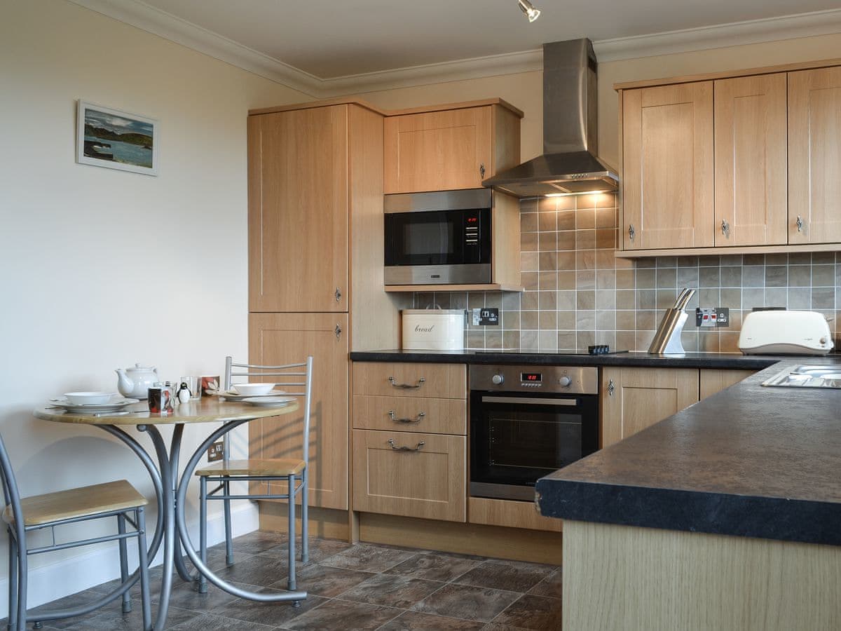 Beith, listing photograph 9