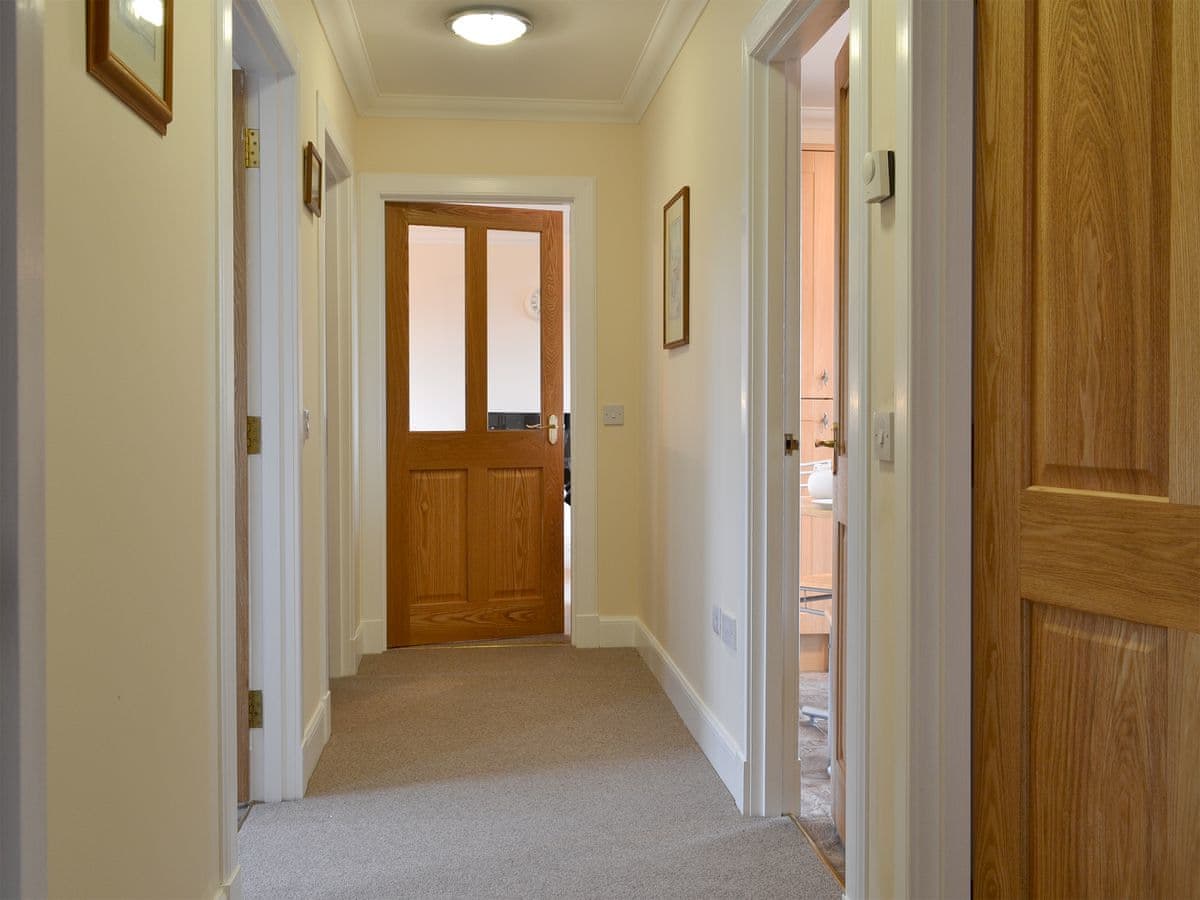 Beith, listing photograph 11