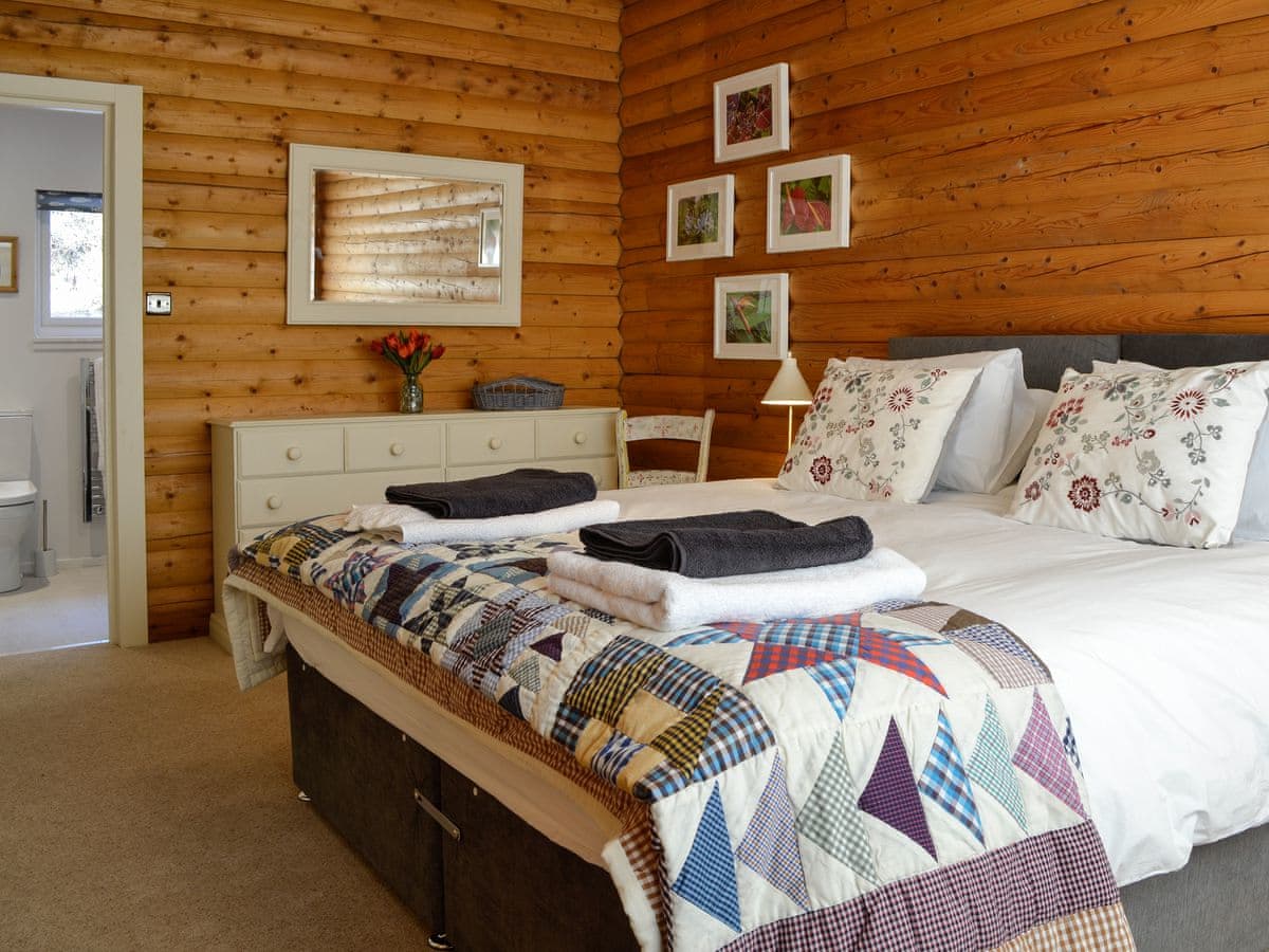 Glen Hideaway, listing photograph 10