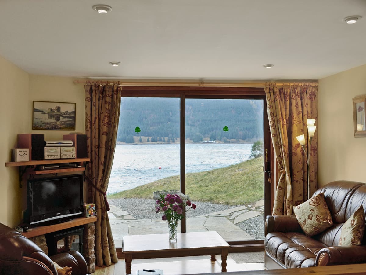 Waterside, listing photograph 3