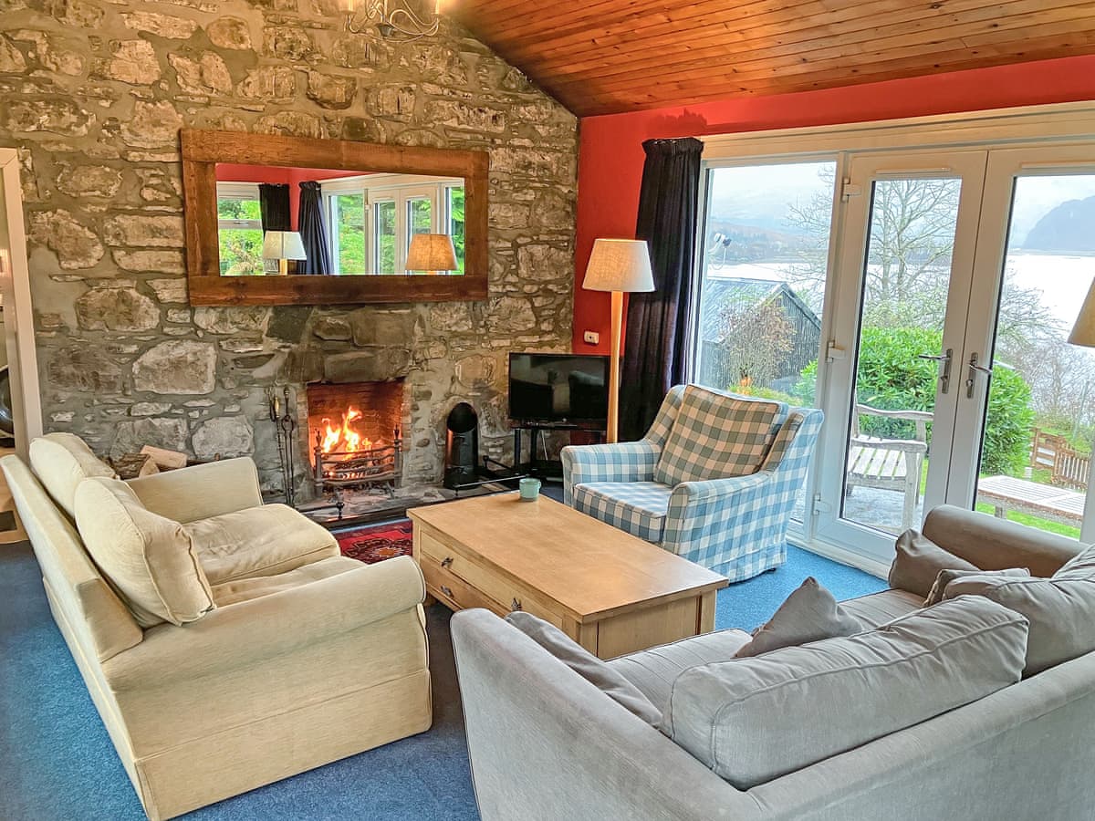 Ashburn Cottage, listing photograph 3