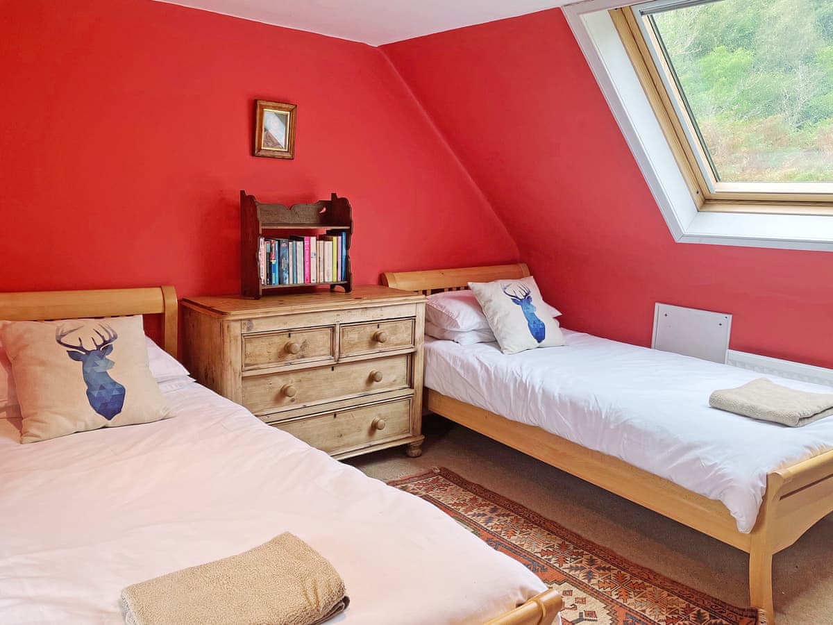 Ashburn Cottage, listing photograph 8
