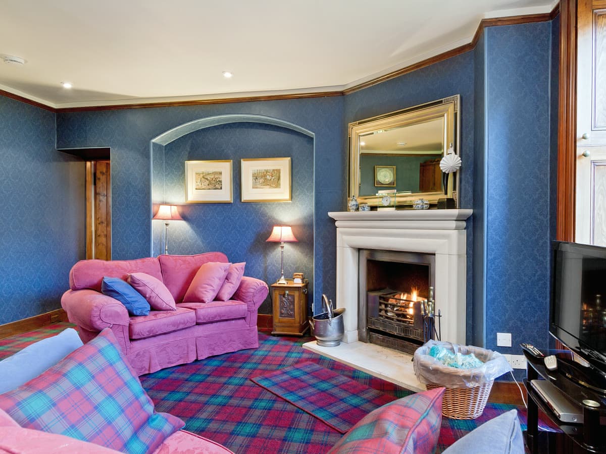 Dess Lodge, listing photograph 4