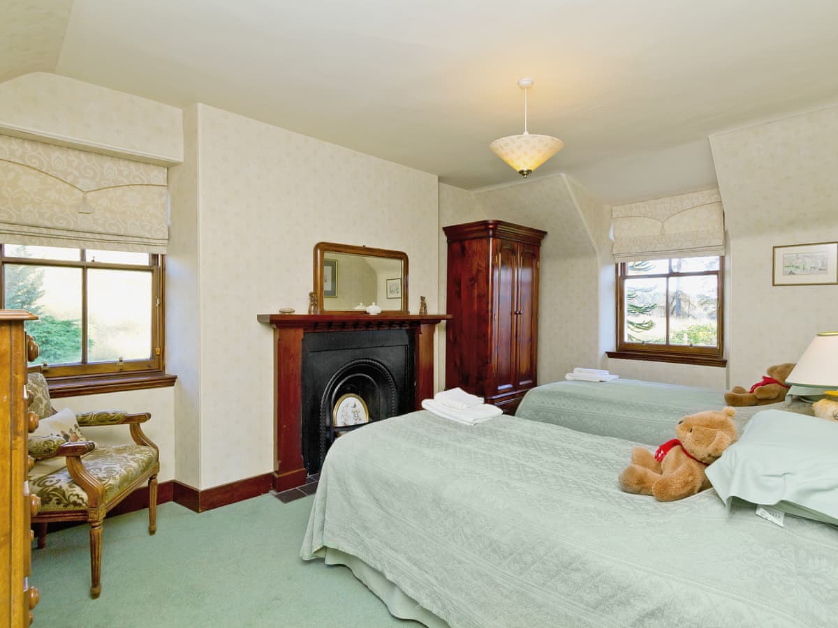 Dess Lodge, listing photograph 8