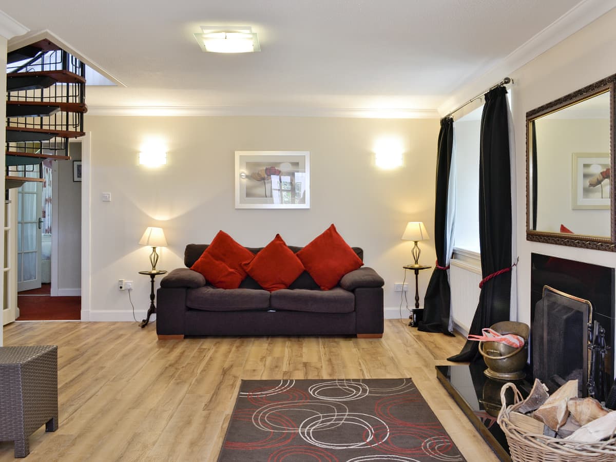 Burnbeag, listing photograph 3