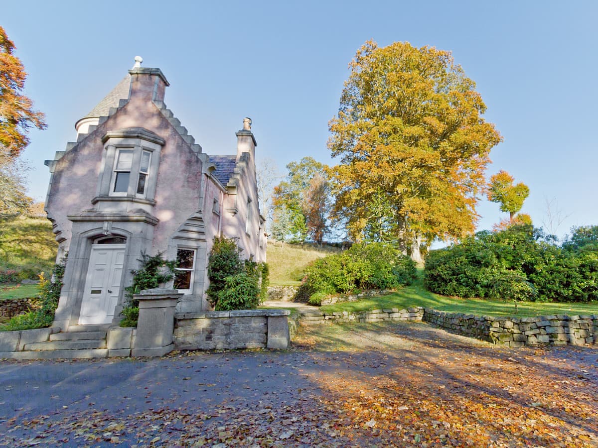 Dess Lodge, listing photograph 11