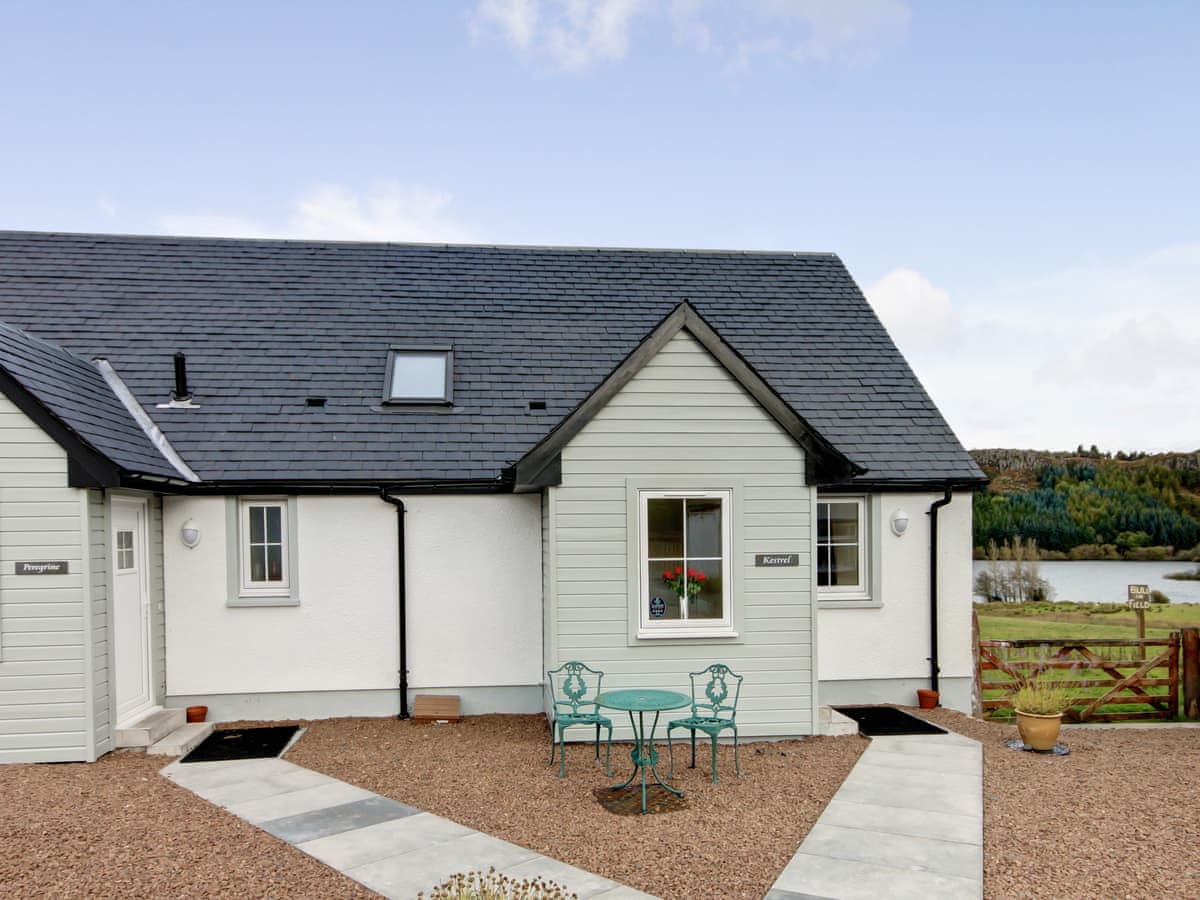 Osprey Hideaways - Kestrel Cottage, listing photograph 2