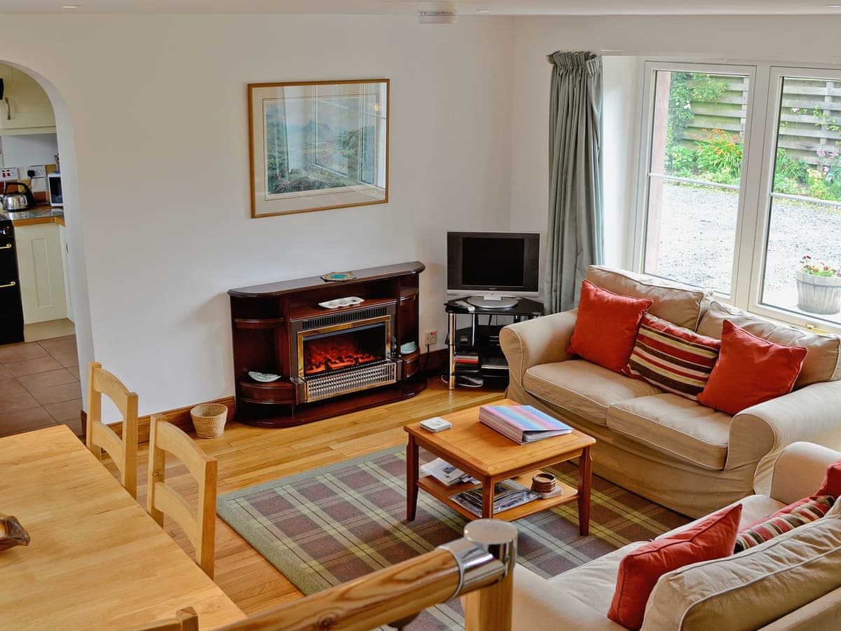 Rathlin Coach House, listing photograph 2