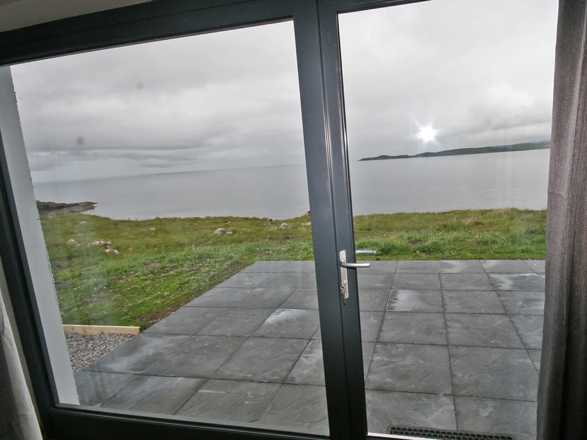 Water's Edge, listing photograph 9