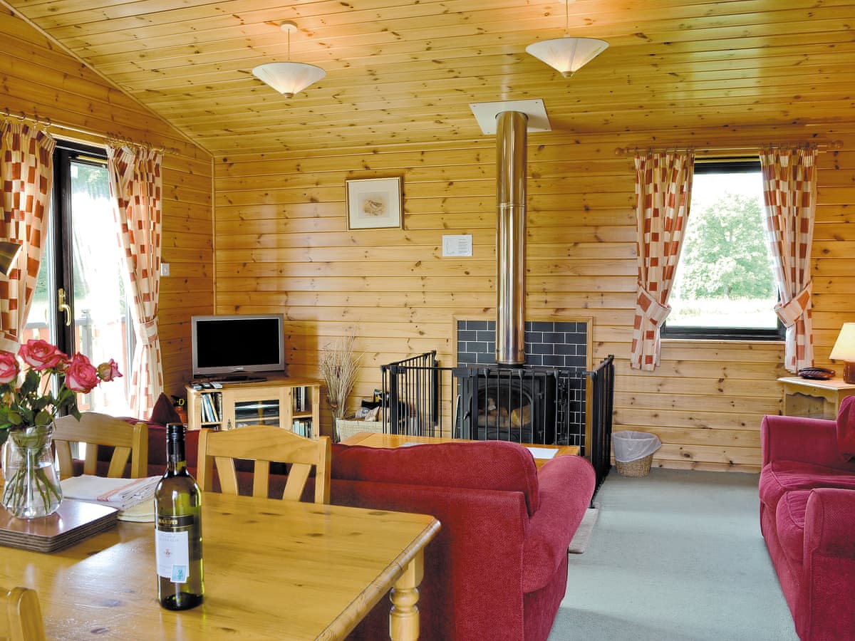 Larch Cottage, listing photograph 3