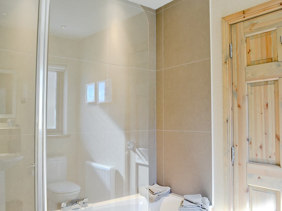 Red Squirrel Lodge, listing photograph 8