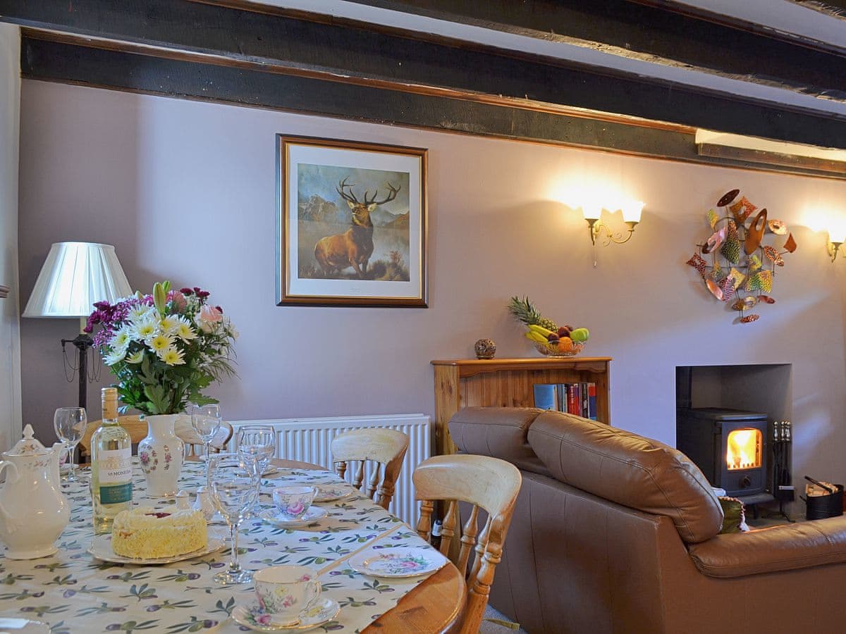 Craigdarroch Cottage, listing photograph 4