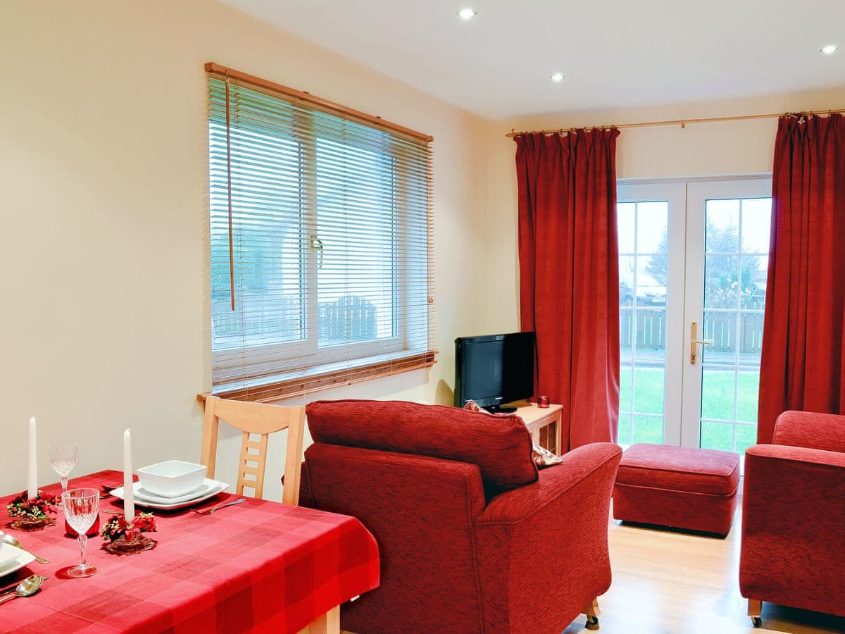 The Cottage, listing photograph 2