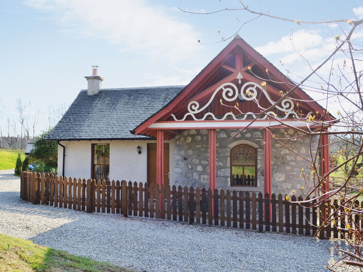 North Lodge Gate House, listing photograph 2