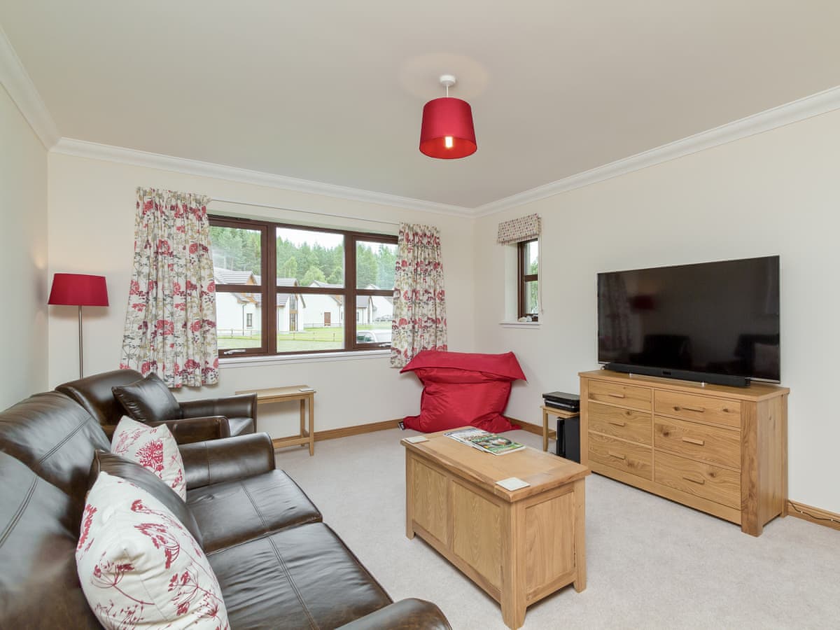 Birch Corner, listing photograph 4