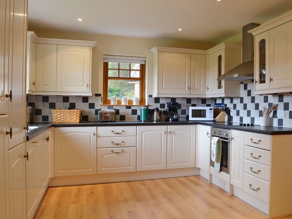 Truim Cottage, listing photograph 9