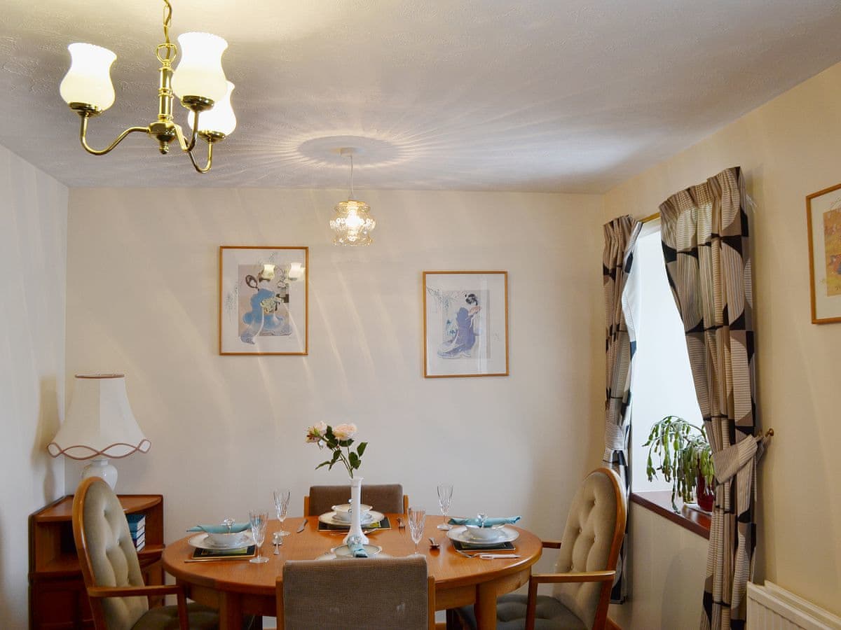 Ross Cottage, listing photograph 3