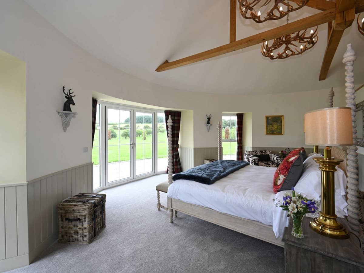 Elm Steading, listing photograph 11