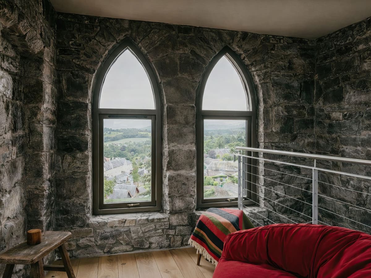 Tower Heights, listing photograph 8