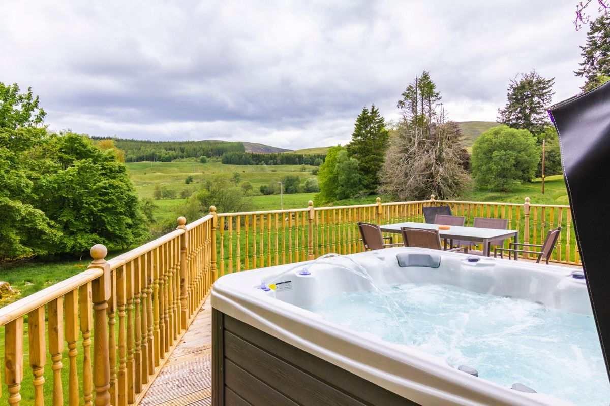 Cairngorms Cottage, listing photograph 2