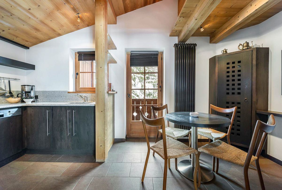 Chalet Leah, listing photograph 6