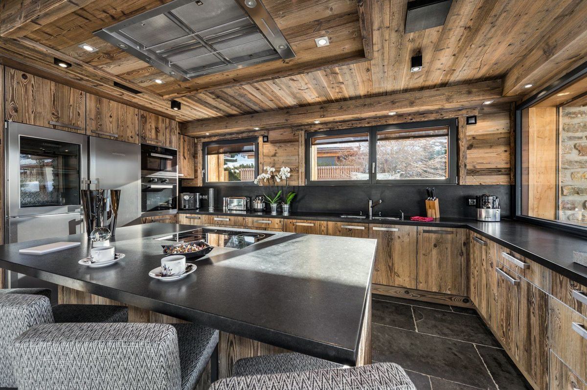 Chalet Loris, listing photograph 5