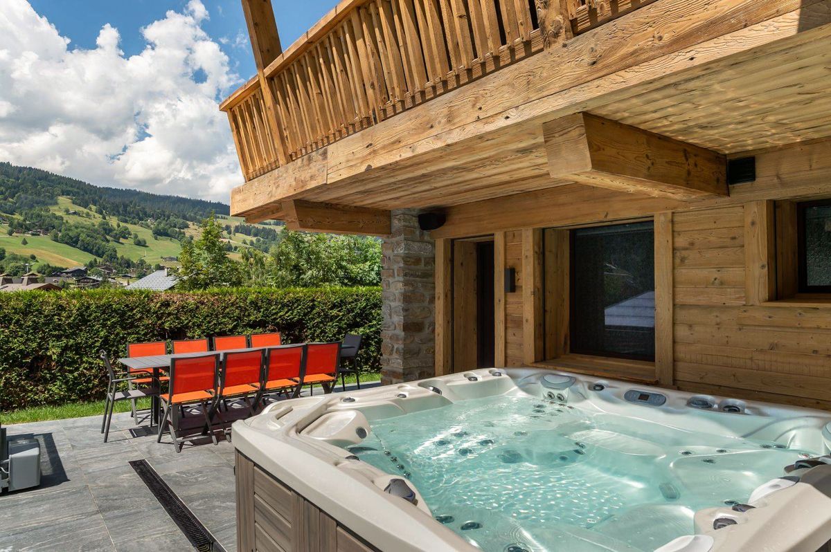 Chalet Loris, listing photograph 2