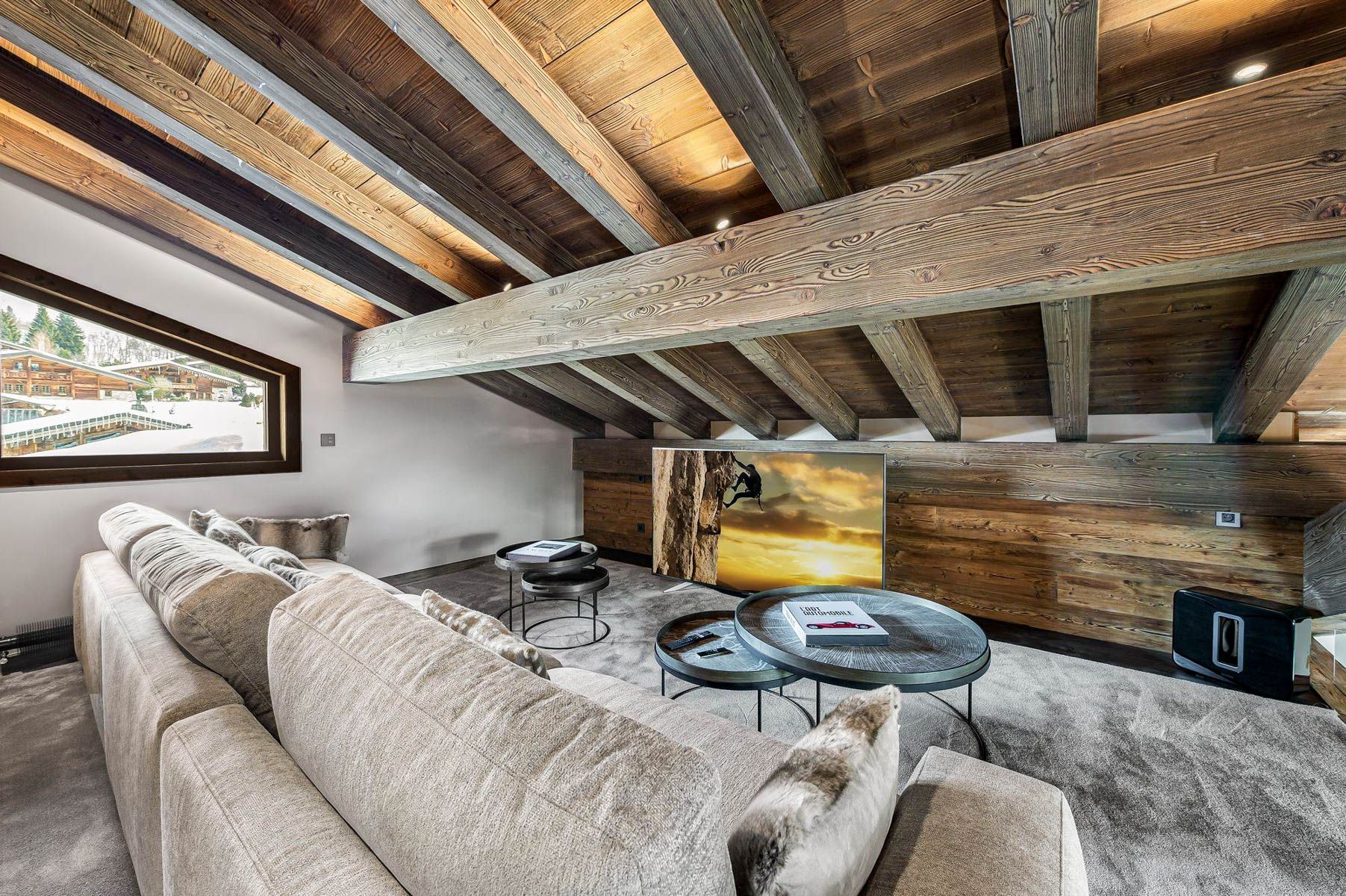 Chalet Lionel, listing photograph 9