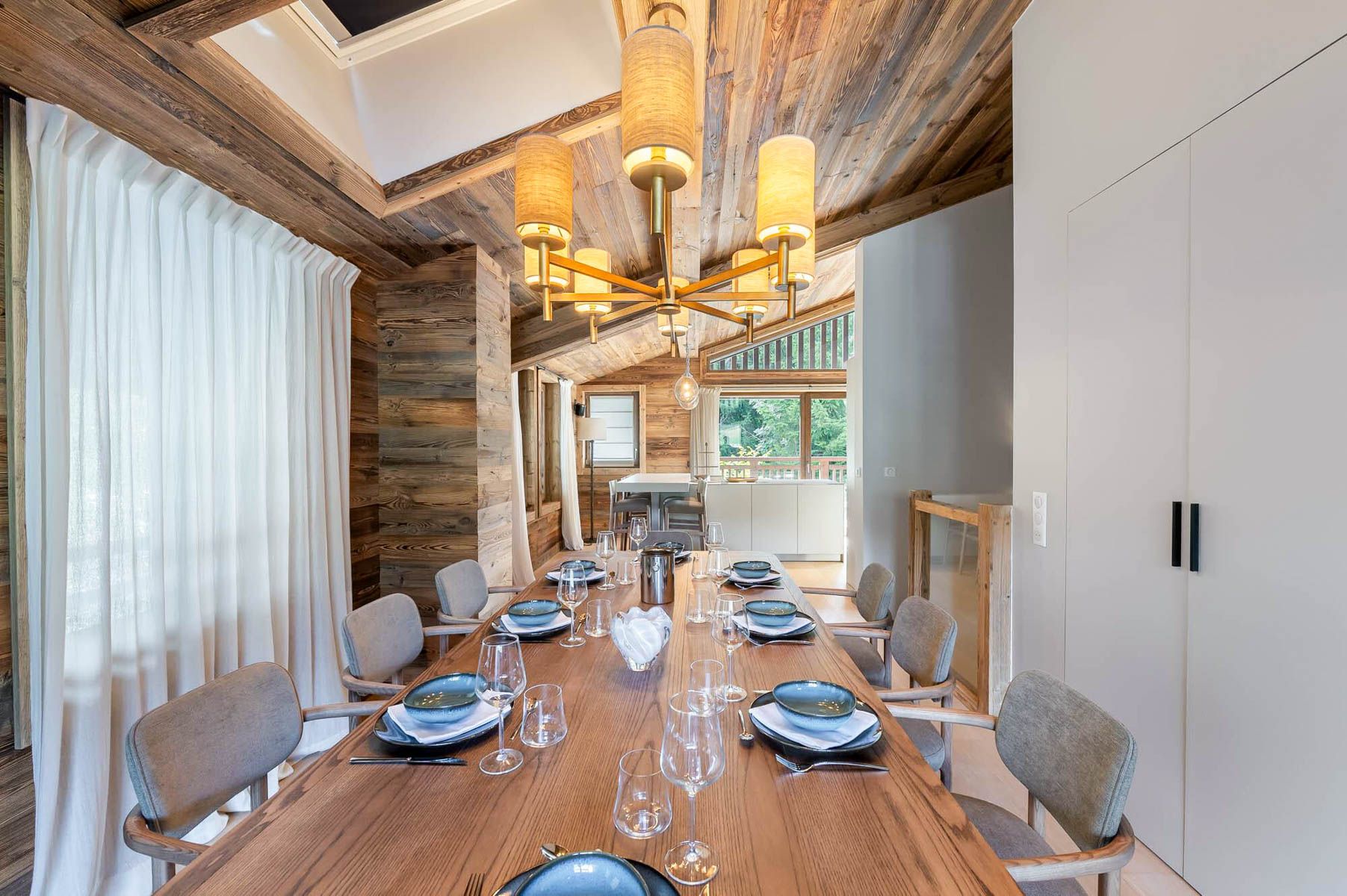 Chalet Swan, listing photograph 3