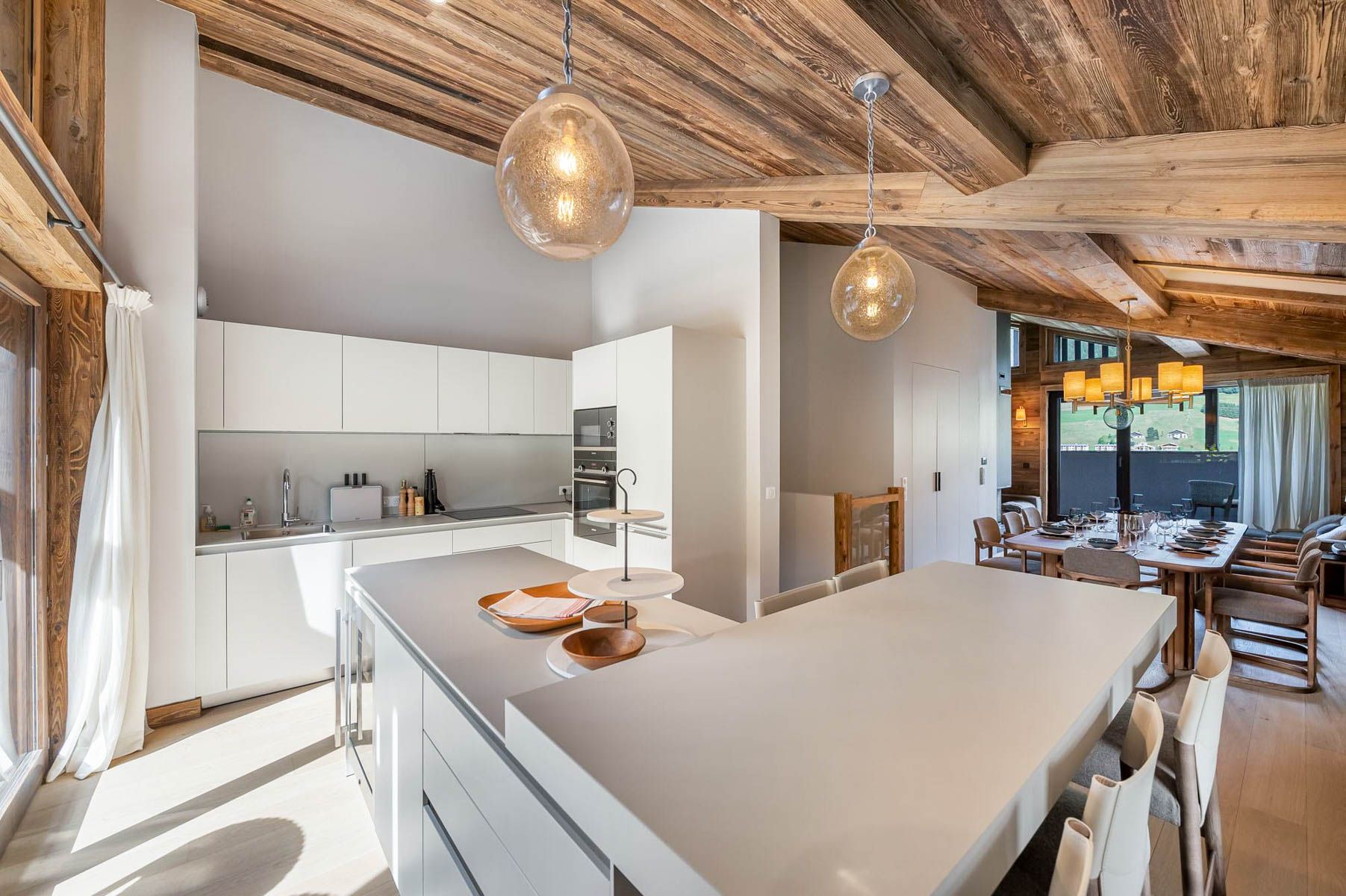 Chalet Swan, listing photograph 4